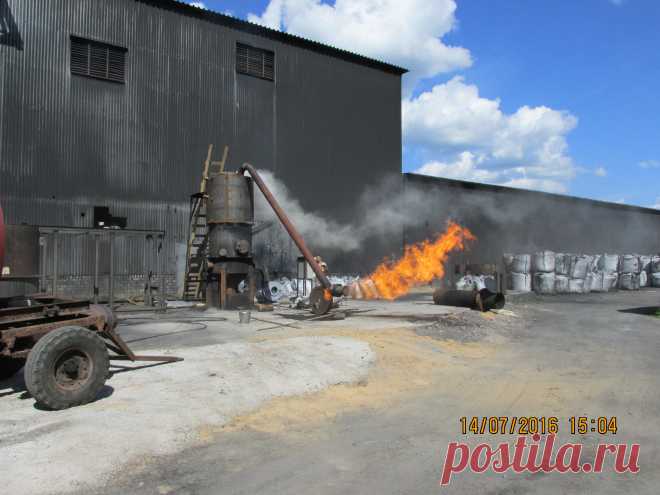 Газогенератор на щепе и опиле естественной влажности.