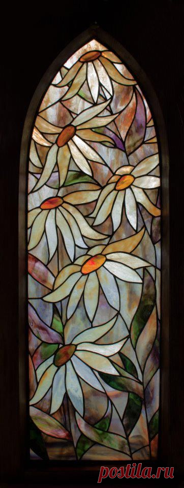 Найдено на сайте kennedyoriginalstainedglass.com.
