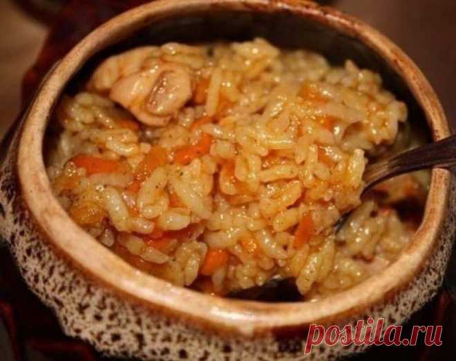 Плов с курицей в горшочках