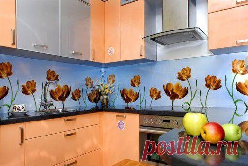 Скинали для кухни: фото каталог фартуков из стекла