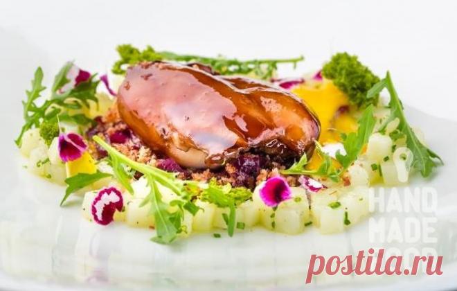 Кролик конфи с соусом из моллюсков