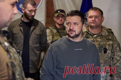 «Чистка началась». Зеленский может устроить на Украине «ночь длинных ножей». Жарихин: Остался только один вариант: смещение Зеленского с поста президента. А это военный переворот. Поэтому Зеленский и его команда начали «чистку рядов».