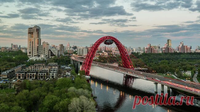 В Москве в автоаварии погиб бизнесмен Сергей Белюскин, пишут СМИ