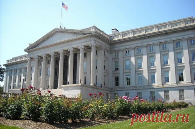 Минфин США ввел санкции против 11 россиян и детского центра «Артек». В санкционный список попала мать Рамзана Кадырова.