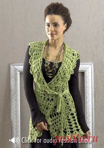 Ажурный жилет крючком.