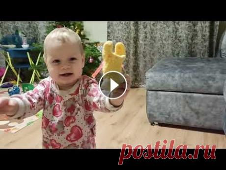 Вязальный ВЛОГМАС #2. Отзыв на носоч. пряжу Аркаболено. Плюшевые носочки. Где взять время на вязание Друзья, я продолжаю серию новогодних влогмасов....