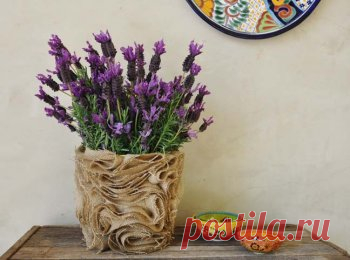 Декор для дома: делаем вазон из мешковины — Своими руками