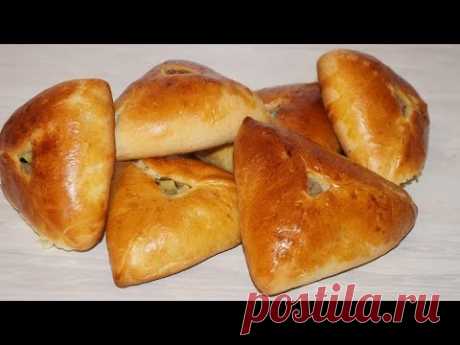 Вкусные сытные татарские пирожки ТРЕУГОЛЬНИКИ.Вам точно понравится)Рецепт
Для теста нужно
Мука 750-800 гр
Вода 200 мл
Молоко 200 мл
Дрожжи 40 гр
Соль 1 ч.л (без верха)
Сахар 3 ст.л
Масло раст. не раф. 80 мл
Для начинки
Мясо 500 гр
Картофель 4-5 шт
Лук 2 шт
Соль перец по вкусу
Температура духовки 180*,время выпечки 40 минут( смотрите по своей духовке)