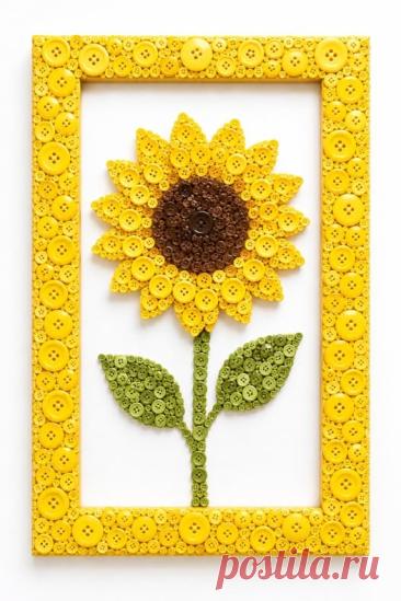Facebook | Sunflower out of buttons, Crafts for kids using buttons, Sunflowers button and pipe cleaner craft