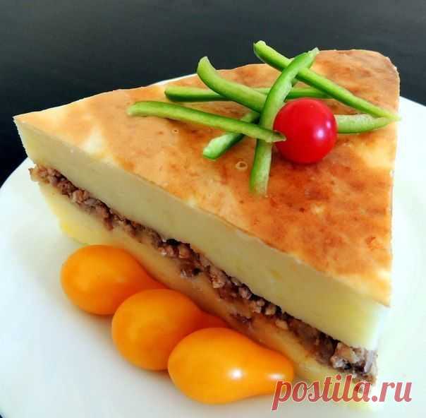 ТОП-10 РЕЦЕПТОВ ЗАПЕКАНОК ДЛЯ ДЕТЕЙ ОТ 1 ДО 3 ЛЕТ!

1. Рисовая запеканка со свежей клубникой

Ингредиенты (на 2 порции):
рис круглозерный - 3 столовые ложки, молоко - 1 стакан, сахар - 2 чайные ложки, ванильный сахар - 1/2 чайной ложки, творог мягкий - 100 гр, яйцо - 1 шт, клубника свежая - 5-7 шт; для подачи: сметана или любой сладкий соус (фруктовый йогурт, молочный соус, сгущенное молоко).

Приготовление:
Сварить густую рисовую кашу: в кипящее молоко положить промытую к...