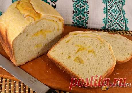 Хлеб на рассоле с сыром и чесноком в хлебопечке Хлеб на рассоле с сыром и чесноком в хлебопечке - замечательный хлебушек, который можно подать к супам, можно готовить с ним бутерброды. Хлеб изумительный, очень интересный и вкусный!