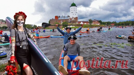 🏴‍☠️ Пиратский SUP-переполох в Выборге: Как 3000 отчаянных морских волков покорили шторм! 🌊🏰 | Путешествия петербуржца. Петербург и  не только | Дзен