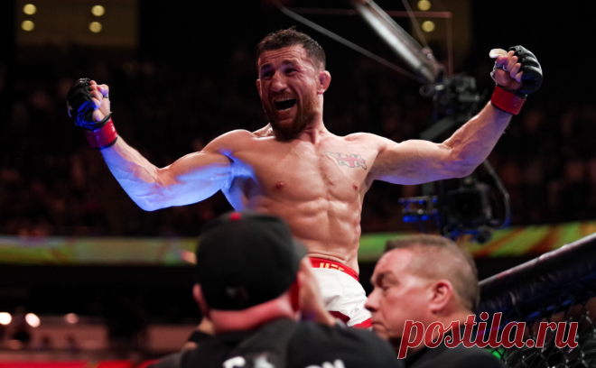 Глава UFC допустил реванш Двалишвили и Нурмагомедова. Дэйна Уайт считает, что Мерабу Двалишвили стоит победить главных соперников по два раза. Умар Нурмагомедов проиграл грузинскому чемпиону UFC в январе единогласным решением судей