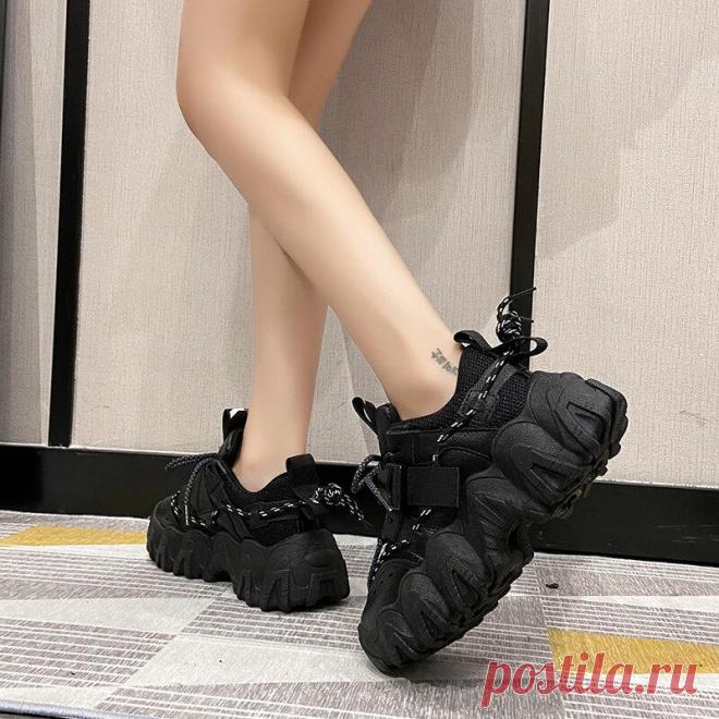 Дурацкая обувь с Алиэкспресс. 17 нелепых пар обуви, которые вряд ли кто-то наденет 
Сегодня предлагаю развлечься и нырнуть в глубины Алиэкспресс. Посмотрим на странную, забавную и нелепую обувь, которая там продается. Будет много картинок и, надеюсь, хорошего настроения! Я не оставляю ссылок на товары, потому что мне придется оформить публикацию определенным образом. Но если вас заинтересует...
Читай дальше на сайте. Жми подробнее ➡