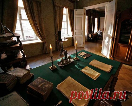 Casa di Fëdor Dostoevskij, a San Pietroburgo  |   Pinterest: инструмент для поиска и хранения интересных идей