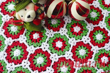 НОВОГОДНЯЯ СКАТЕРТЬ ИЗ МОТИВОВ КРЮЧКОМ.