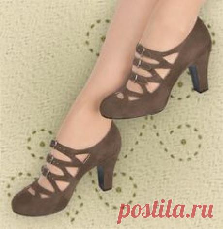 Women's style: - These are an exact copy of a 1940s Swing-Era dre...