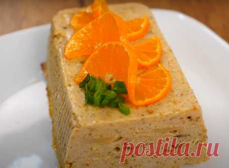 Вкуснейший куриный паштет Предлагаю вам приготовить простой и вкусный куриный паштет. Он получается нежный и сочный. Готовится быстро и просто. Такой паштет отлично подойдет для бутербродов к завтраку или на перекус....