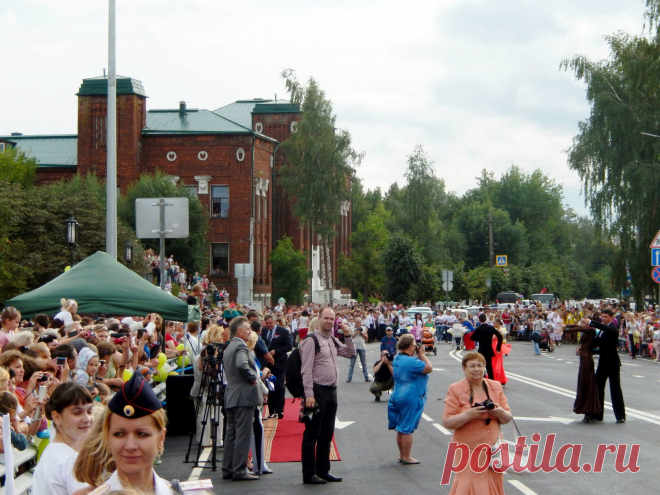 Торжественное открытие МОСТА через реку Трубеж в Переславле-Залесском
22 августа 2014г.