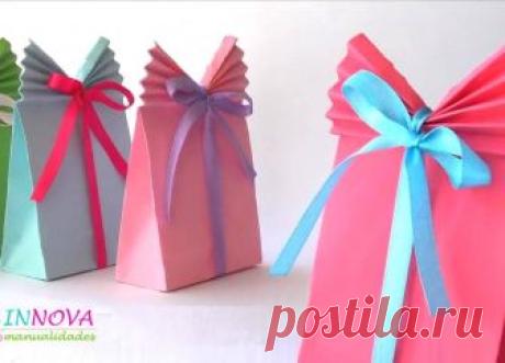 (1) Facebook