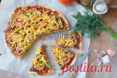 Острая пицца с говяжьим фаршем и грибами.