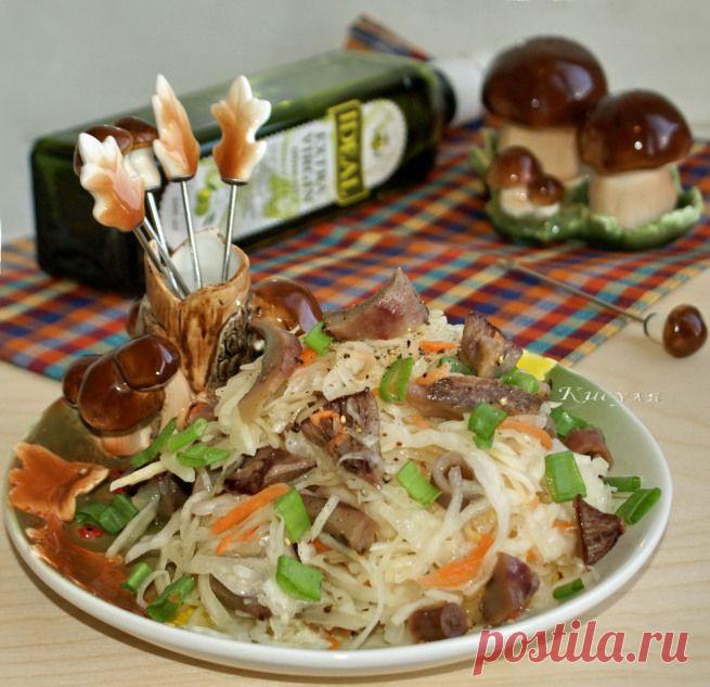 Салат из солёных груздей и квашенной капусты | Кошкин дом