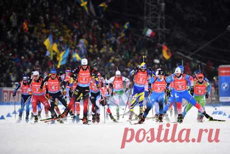 Российские биатлонисты выиграли первую медаль в сезоне на Кубке мира. Российские биатлонисты взяли бронзу в эстафете на втором этапе Кубка мира в шведском Эстерсунде. Первую медаль в текущем сезоне завоевали Карим Халили, Даниил Серохвостов, Александр Логинов и Эдуард Латыпов. Россияне отстали от победителей из Норвегии на 45,9 секунды. Второе место заняли биатлонисты из Франции.