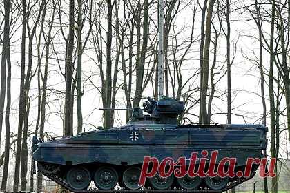 Военные рассказали о непригодности БМП Marder в Донбассе. Военнослужащий группировки «Центр», участвовавший в восстановлении трофейной немецкой боевой машины пехоты (БМП) Marder, рассказал о ее недостатках. «Marder предназначена для передвижения по твердым грунтам, по асфальтированным дорогам, возможно по песчаным дорогам, по грязи она движется очень плохо», — отметил он.