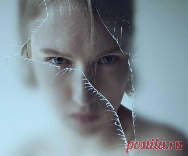 Какой прочитать заговор на плохого человека? 25 сильных заговоров, чтобы наказать обидчика. Заговоры от врагов и недоброжелателей 100% Заговоры и заклинания 25 сильных белых Заговоров от врагов и недоброжелателей, действующие на расстоянии, которые работают мгновенно и действуют сразу. Узнайте как их читать в