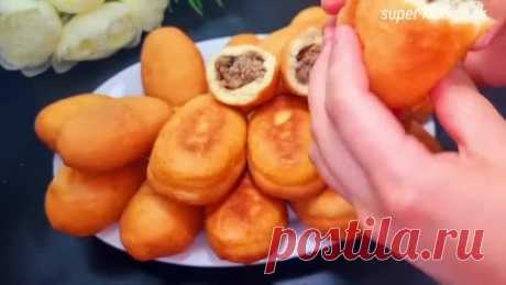 ПИРОЖКИ:                                                            
ФАРШ:                                                                           рис 100 г
печень 500 г
лук 1 шт
морковь 1 шт
соль и перец по вкусу
зелень
----------------
ТЕСТО                                                             
молоко 150 г
сметана 150 г
яйцо 1 шт
масло 50 г
соль 0,5 ч.л
дрожжи 15 г
мука 400-450 г