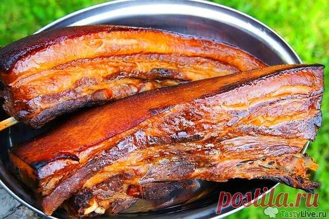 Сало получается,как копченое! 
Но коптить мы его не будем!
