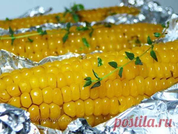 Вкусная кукуруза: Просто положить в микроволновку неочищенный початок кукурузы, и уже через несколько минут очистить кукурузу не составит труда, а сама кукуруза будет нежной и сладкой. 
| 12 неожиданных возможностей микроволновки, которые облегчат кухонные хлопоты