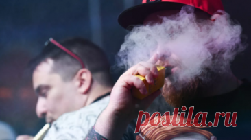 В Госдуме назвали инициативу о полном запрете вейпов назревшей мерой. Инициатива о полном запрете вейпов — давно назревшая мера по защите жизни и здоровья миллионов россиян, заявила в беседе с RT депутат Госдумы, соавтор поправок Яна Лантратова. Читать далее