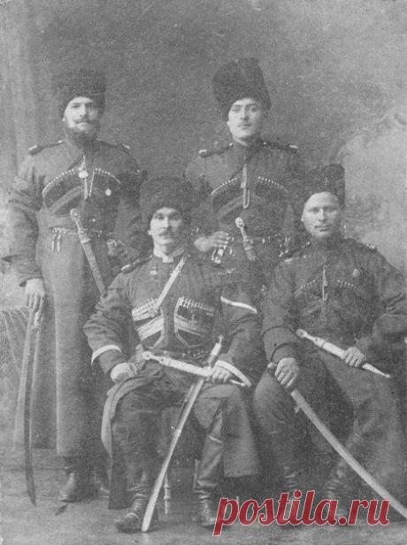 Казаки 2-й Кубанской казачьей сотни Собственного ЕИВ (Его Императорского Величества) конвоя. / Историческая справка