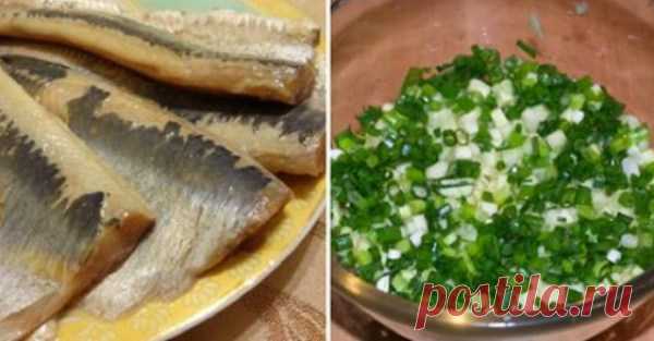 ЗАБУДЬ О СЕЛЕДКЕ ПОД ШУБОЙ — ВОТ БЛЮДО, В КОТОРОМ ЭТА РЫБА ЕЩЕ ВКУСНЕЕ! ДОСТАТОЧНО ПРОСТО ВЫЛОЖИТЬ ВСЁ СЛОЯМИ… — Копилочка полезных советов