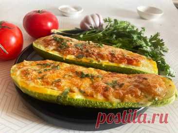 Кабачки с моцареллой и соусом маринара в духовке Кабачки с моцареллой и соусом маринара, запечённые в духовке, изысканное блюдо итальянской кухни, которое легко приготовить дома
