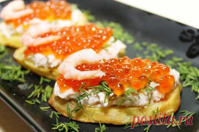 Бутерброды с красной икрой и креветками на праздник — Домашняя кулинария