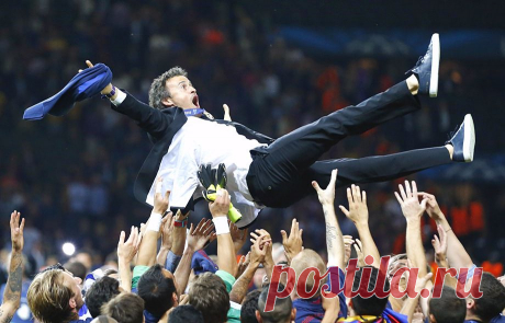 "Барселона" завоевала кубок Лиги чемпионов - Чемпионат