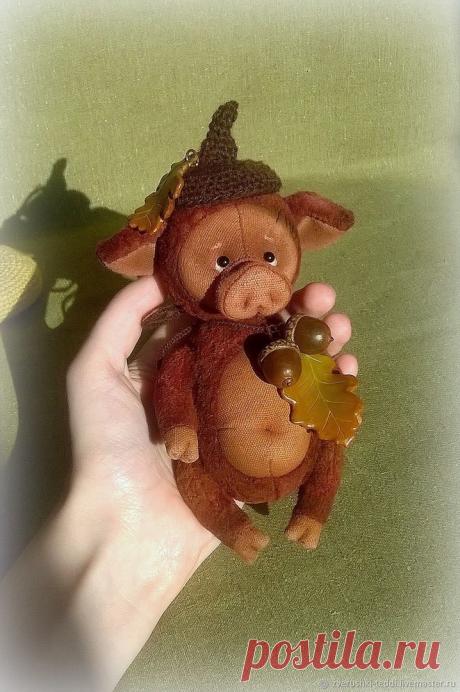 Натусина шкатулка.
Поросёнок Светланы Ивановой.