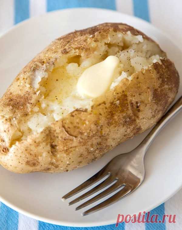 Картофель в микроволновой печи
Запекаем вкуснейшую картошку в микроволновой печи всего за 15 минут, для запекания в духовке требуется 1 час.