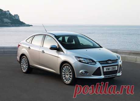 Седан Ford Focus 3: технические характеристики, отзывы владельцев и фото Седан Ford Focus 3 - автомобиль, выпускаемый с начала 2011 года. Данное поколение получило другой кузов, ставший более аэродинамичным, что очень сказалось на управляемости и динамике автомобиля. Седан