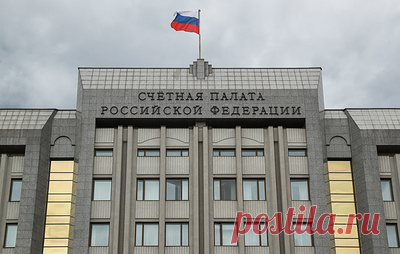 "Известия": российский бюджет может недополучить 335 млрд рублей в 2024-2026 годах. По информации газеты, это может произойти из-за снижения поступлений от НДС на товары и услуги, реализуемые внутри страны