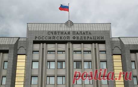 &quot;Известия&quot;: российский бюджет может недополучить 335 млрд рублей в 2024-2026 годах. По информации газеты, это может произойти из-за снижения поступлений от НДС на товары и услуги, реализуемые внутри страны