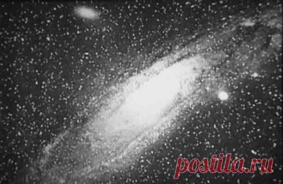 Первая изображение Галактики Андромеды, полученная Исааком Робертсом / Astro Analytics