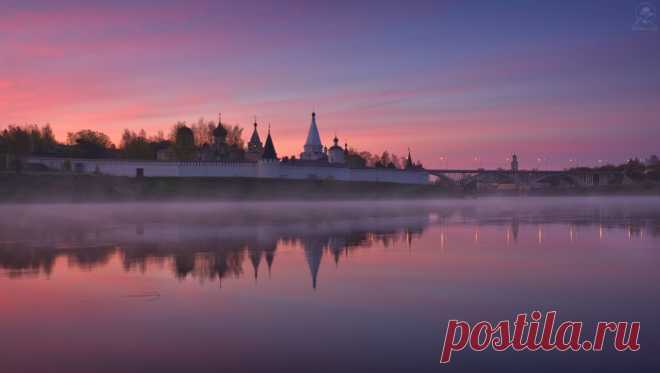 Рассвет на Волге
Старица, Тверская область, апрель.