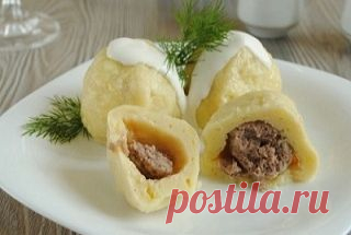 Картофельные клёцки с мясом.