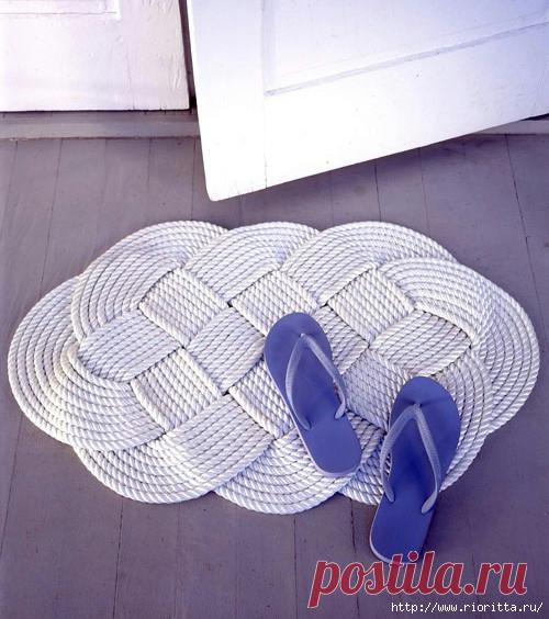 плетеный коврик из веревки