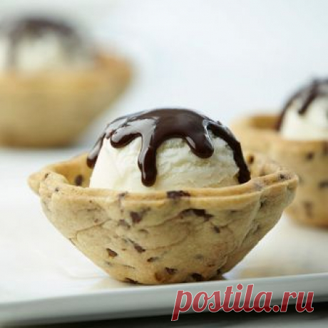 Chocolate Chip Cookie Bowls null