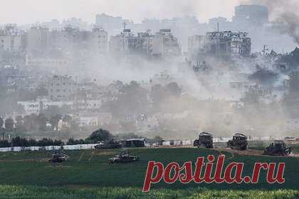 В ЦАХАЛ заявили об окружении города Газа с разных направлений. Израильские войска находятся в городе Газа, крупнейшем городе сектора Газа, окружили его с разных направлений. Об этом заявил Начальник генштаба ЦАХАЛ Герци Халеви. Он добавил, что израильские войска ведут бои в густонаселенной и сложной городской местности, а также «сражаются в ближнем бою против жестокого врага.