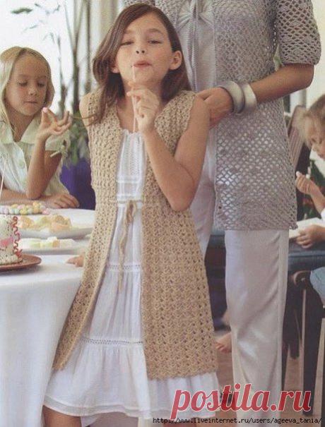 Жилет крючком..